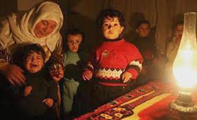 Black-out's-family-with-lamp