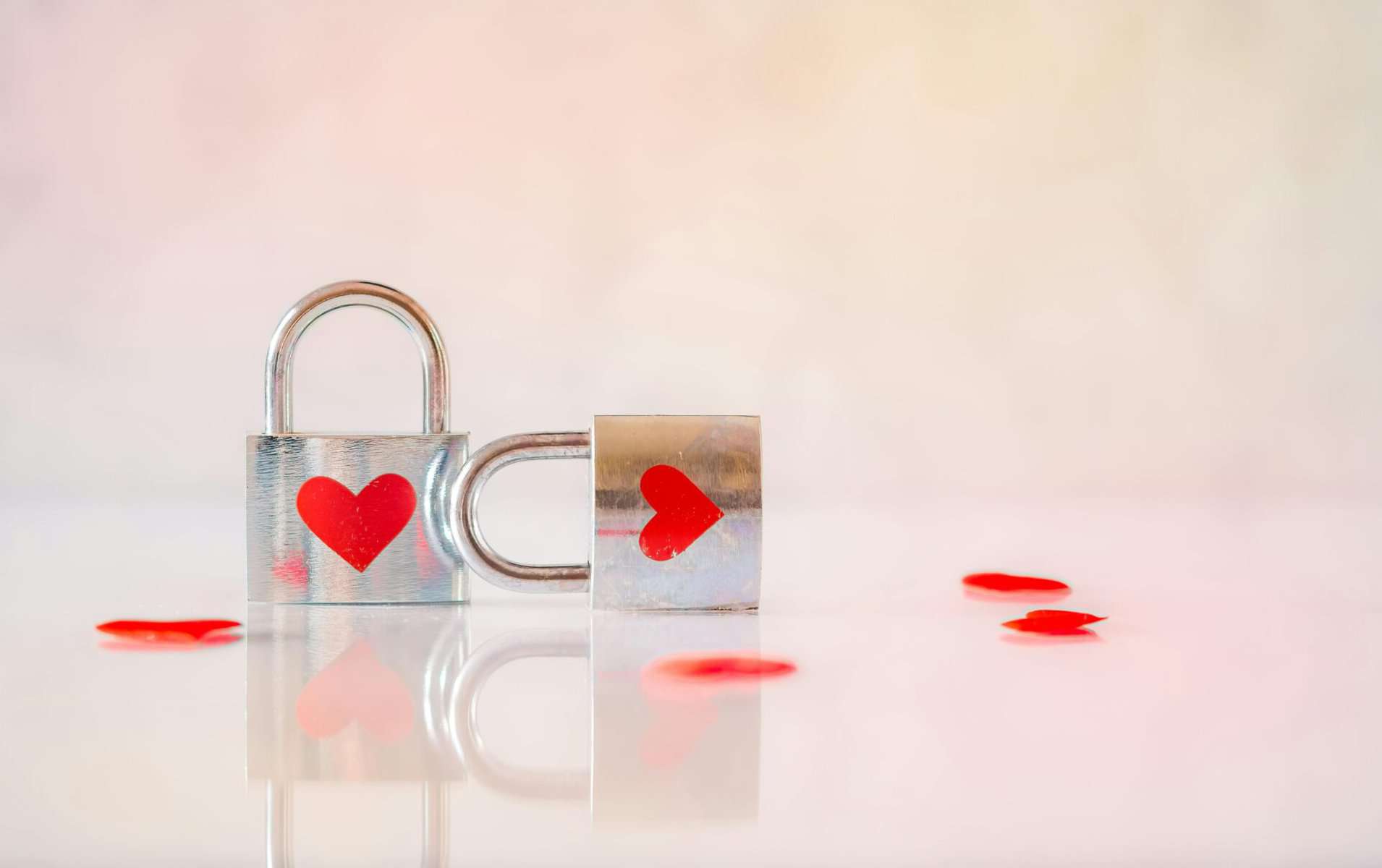 Love at First Scam: How to Spot and Avoid Romance Scams This Valentine ...