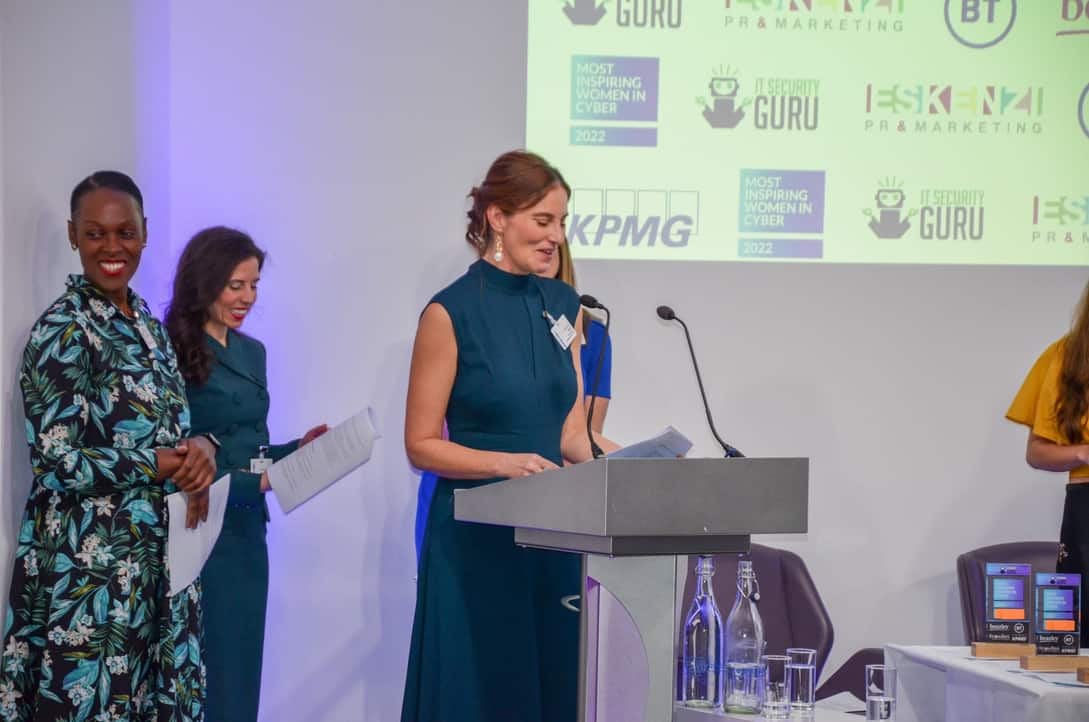 3B32F533-3489-44B8-A87E-26B3B053637D_1_105_c