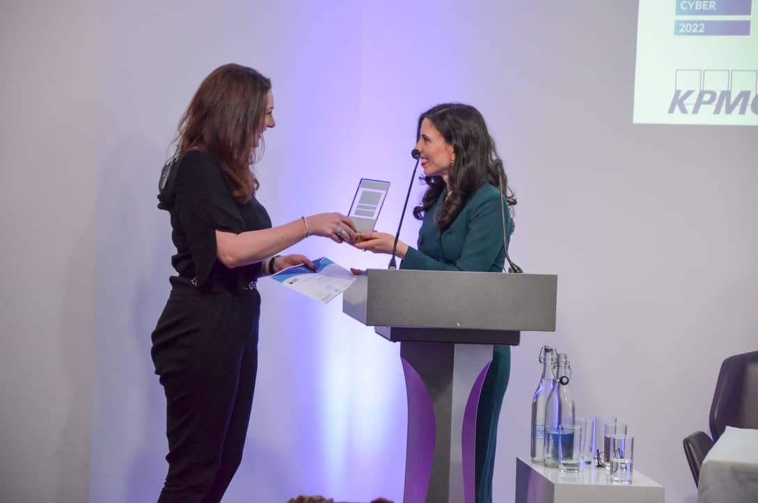 8632CE60-E1CF-4EDB-A96B-4A2A85039F90_1_105_c