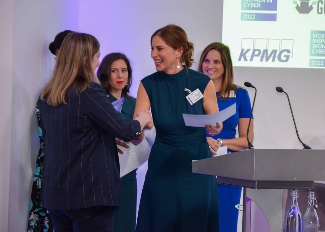 DC1220E3-59C7-490F-800F-658F76E702B7_1_105_c