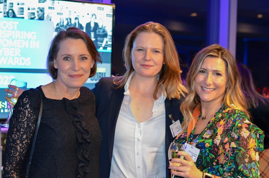 E5BC0509-E992-4B8C-BC1B-CC12F7389395_1_105_c